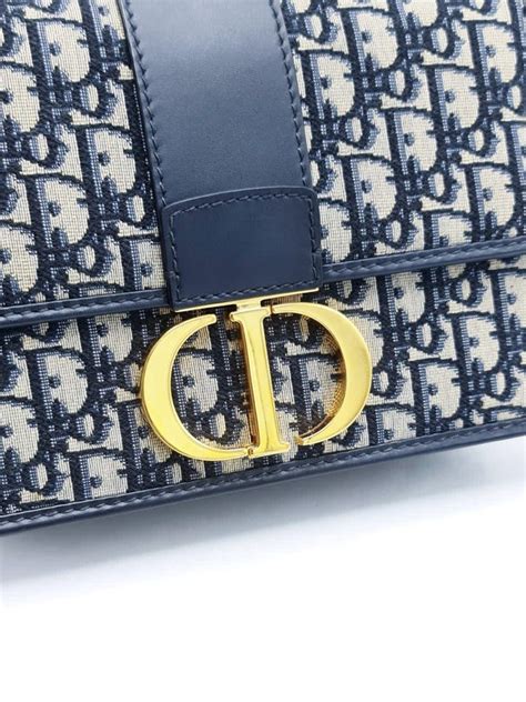 dior montaigne frame|dior montaigne clutch.